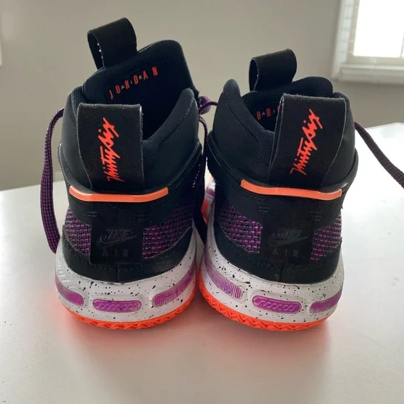 Air Jordan sneakers - Picture 3 of 7